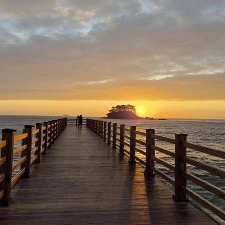 Taean Hagampo Rendezvous Pension エクステリア 写真